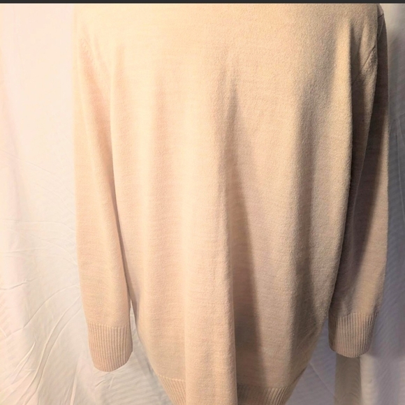 Elegant Cream Sweater - Picture 2 of 5